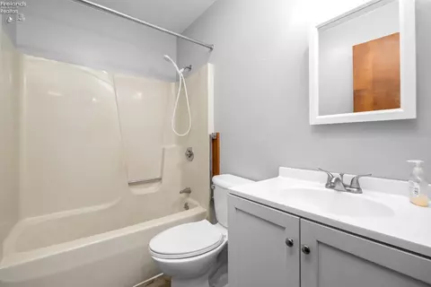 718 Vine Ave, Marblehead, OH 43440 photo 14