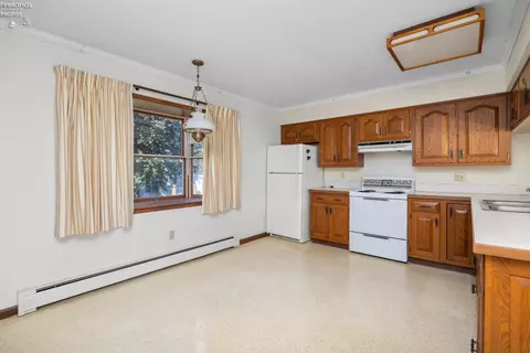 718 Vine Ave, Marblehead, OH 43440 photo 27