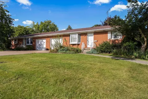 718 Vine Ave, Marblehead, OH 43440