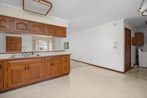 718 Vine Ave, Marblehead, OH 43440 photo 29