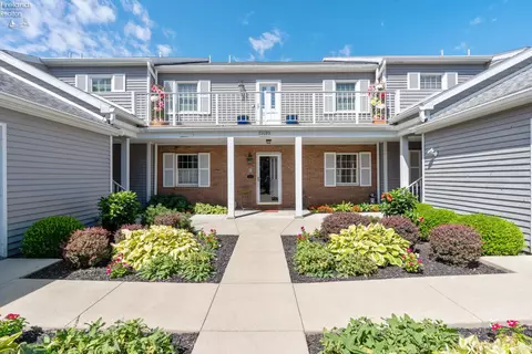 2212 Carriage Ln #3, Port Clinton, OH 43452