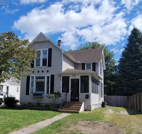 138 High St, Bellevue, OH 44811