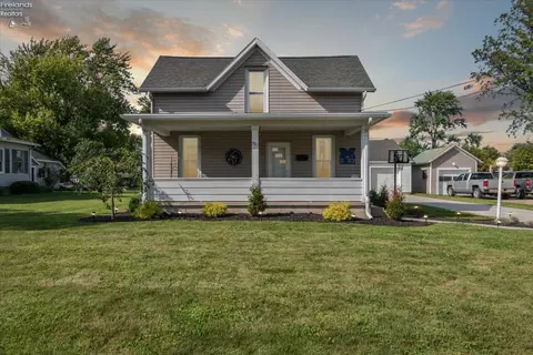 328 E Water, Oak Harbor, OH 43449