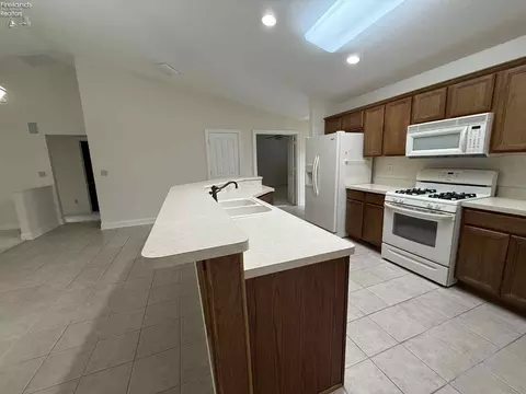 1701 Paige Ct, Huron, OH 44839 photo 8