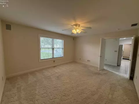 1701 Paige Ct, Huron, OH 44839 photo 9