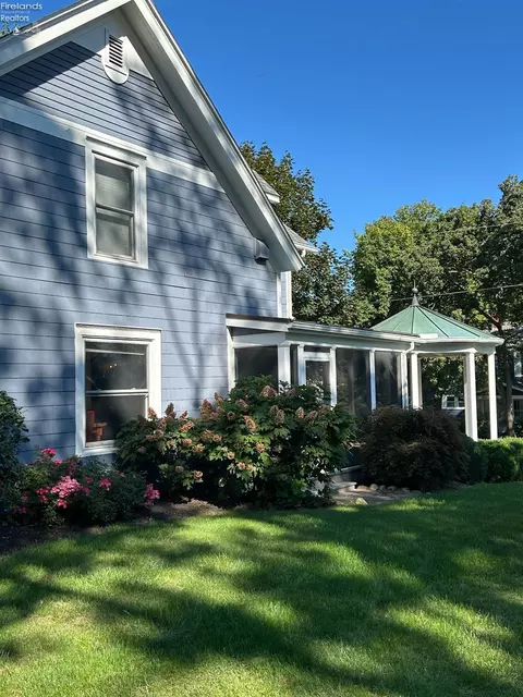 132 4th, Lakeside, OH 43440 photo 5