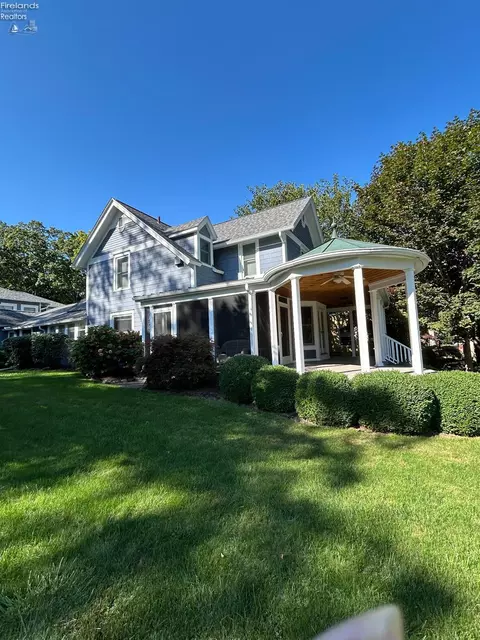 132 4th, Lakeside, OH 43440 photo 3
