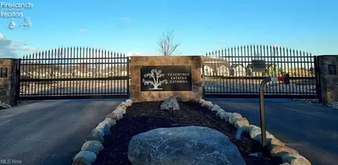 2621 N Peachtree Lane Apt Sublot 1, Port Clinton, OH 43452
