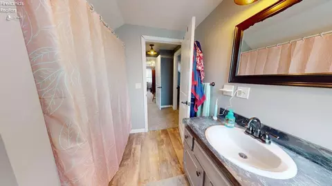 Bath - 702 Euclid, Willard, OH 44890 photo 2 of 2