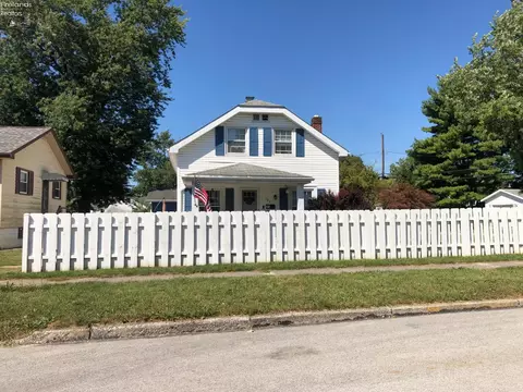Exterior - 702 Euclid, Willard, OH 44890 photo 2 of 4