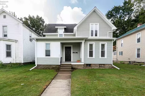 1207 Garrison St, Fremont, OH 43420