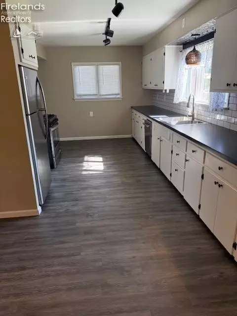 Kitchen - 21 Maple, Norwalk, OH 44857 photo 1 of 2