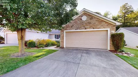 342 Lighthouse Oval, Marblehead, OH 43440