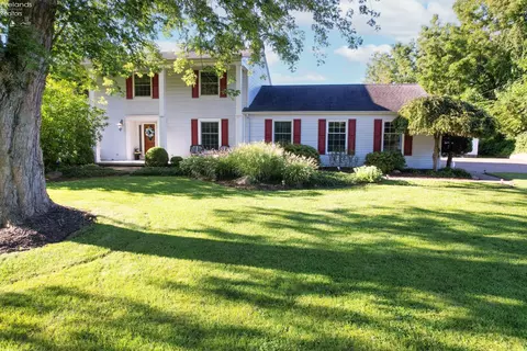 2320 Scheid Rd, Huron, OH 44839