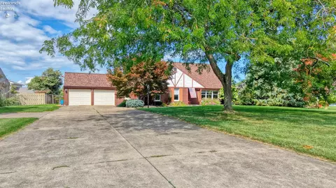 817 W Bogart Rd, Sandusky, OH 44870