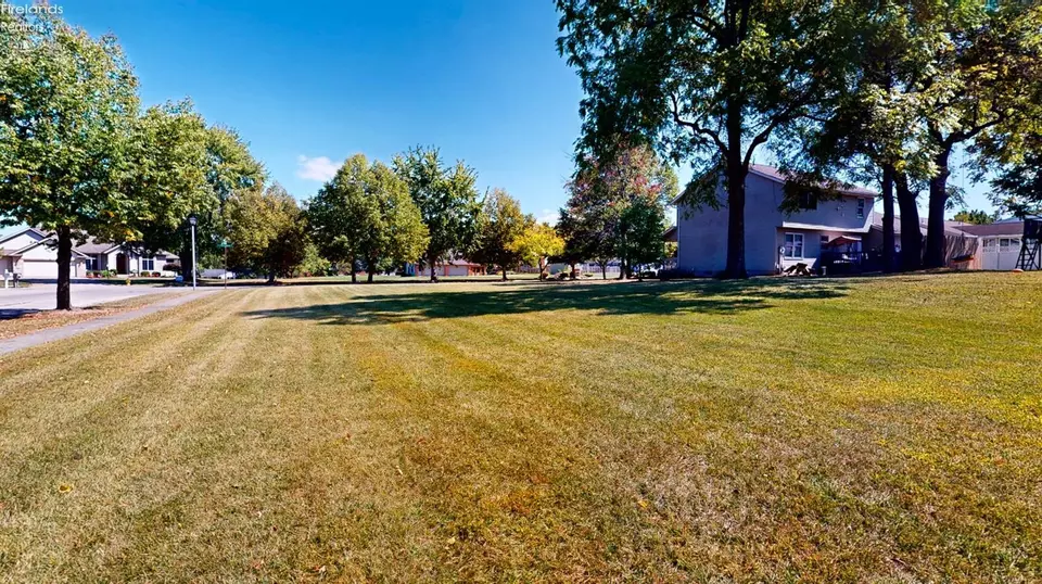 Exterior - 607 Linden Ln, Willard, OH 44890 photo 11 of 12