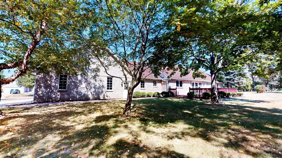 Exterior - 607 Linden Ln, Willard, OH 44890 photo 10 of 12