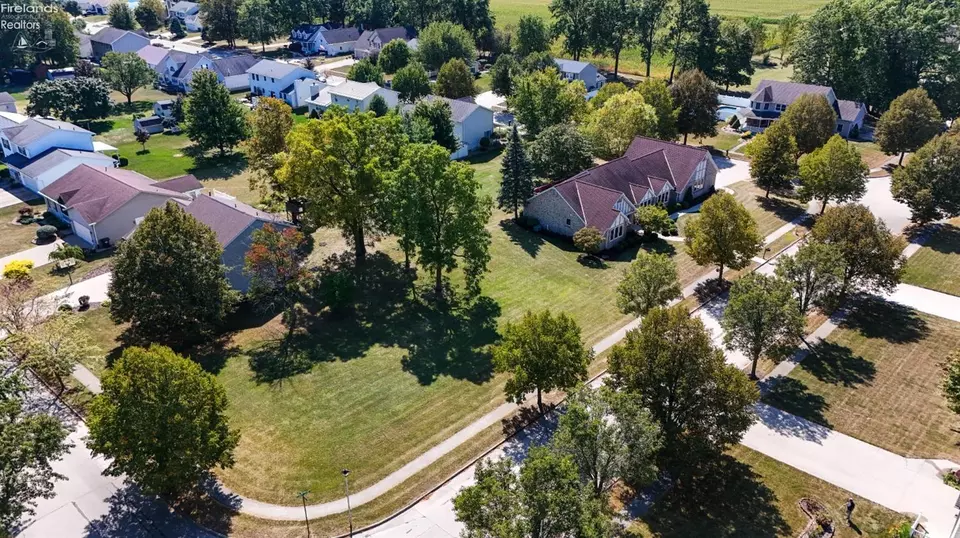 View/Area - 607 Linden Ln, Willard, OH 44890 photo 6 of 11