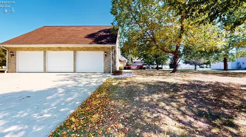 Exterior - 607 Linden Ln, Willard, OH 44890 photo 9 of 11