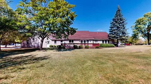 Exterior - 607 Linden Ln, Willard, OH 44890 photo 10 of 11