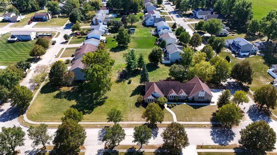 View/Area - 607 Linden Ln, Willard, OH 44890 photo 4 of 11