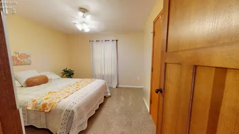 Bedroom - 660 Tanglewood Trl, Willard, OH 44890 photo 4 of 6