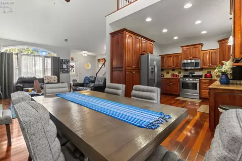 Dining - 1135 E Cleveland Rd, Huron, OH 44839 photo 1 of 4