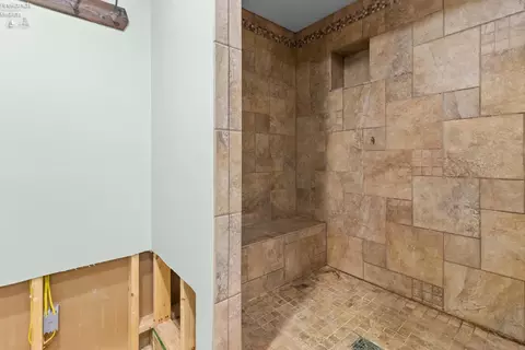 Bath - 1135 E Cleveland Rd, Huron, OH 44839 photo 6 of 6
