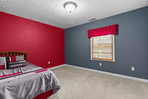 Bedroom - 1135 E Cleveland Rd, Huron, OH 44839 photo 8 of 11