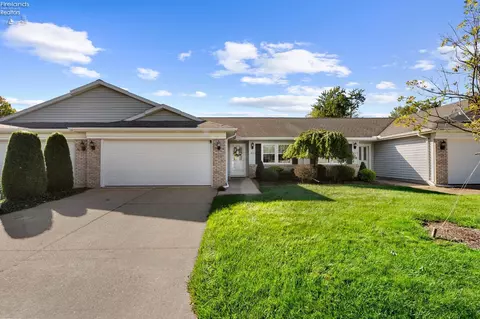 927 Dallas Dr, Huron, OH 44839