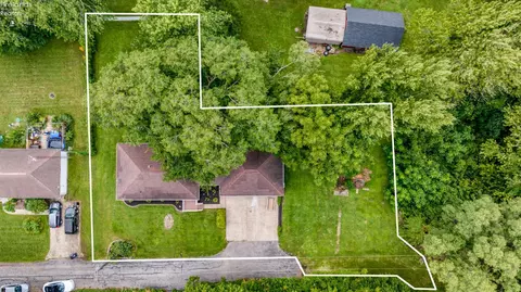 7311 Freeman Ln, Huron, OH 44839 photo 4