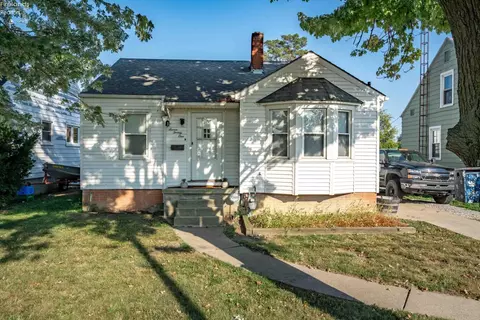 721 Monroe St, Port Clinton, OH 43452