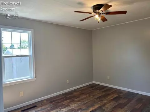 88 W Broad St, Monroeville, OH 44847 photo 5