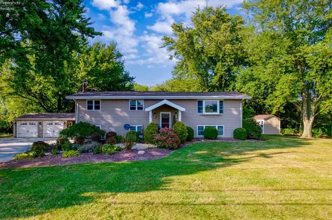 803 Bogart Rd, Huron, OH 44839