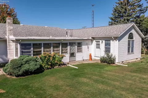 Exterior - 2217 Meter Rd, Marblehead, OH 43440 photo 13 of 15