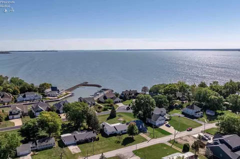 View/Area - 2217 Meter Rd, Marblehead, OH 43440 photo 3 of 18