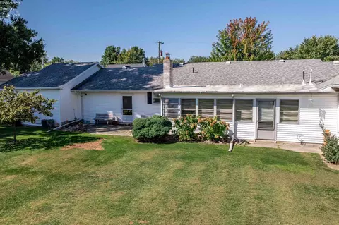Exterior - 2217 Meter Rd, Marblehead, OH 43440 photo 12 of 15