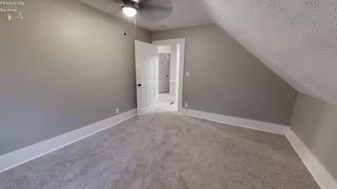 Bedroom - 620 Dale Ave, Willard, OH 44890 photo 3 of 5