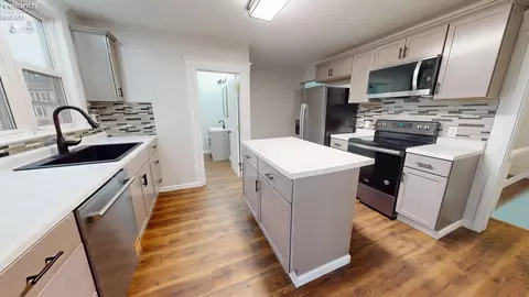 Kitchen - 620 Dale Ave, Willard, OH 44890 photo 3 of 3