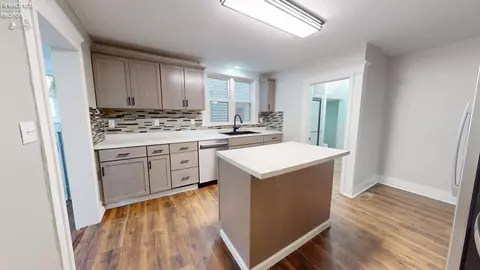 Kitchen - 620 Dale Ave, Willard, OH 44890 photo 2 of 3