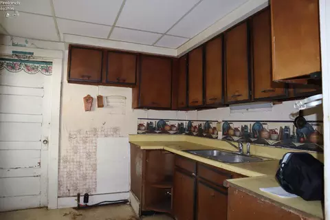 58 Elm St, Norwalk, OH 44857 photo 3