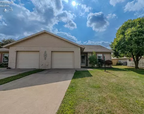 230 Highland Ave, Bellevue, OH 44811