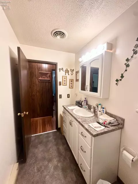 1476 Scranton, Norwalk, OH 44857 photo 11