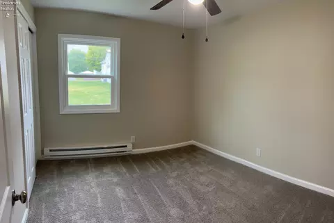 Bedroom - 712 Eulala Ave, Sandusky, OH 43351 photo 7 of 9