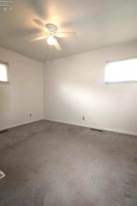 13 Spring St, Norwalk, OH 44857 photo 12
