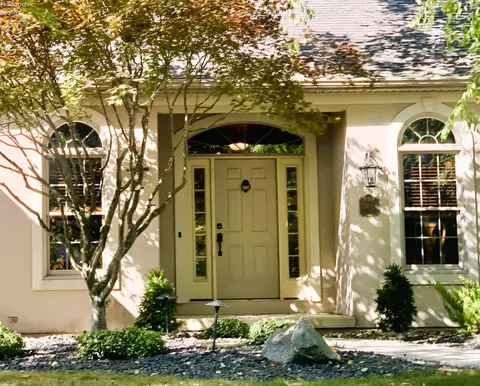 35 Eagle Creek Dr, Norwalk, OH 44857