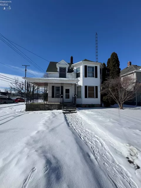 1329 Carr St, Sandusky, OH 44870