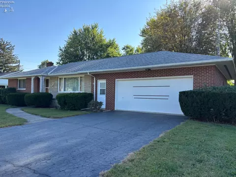 33 Elmwood, Tiffin, OH 44883