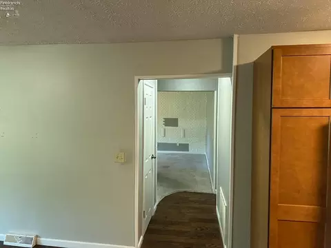 411 Lakeshore Dr, Willard, OH 44890 photo 13