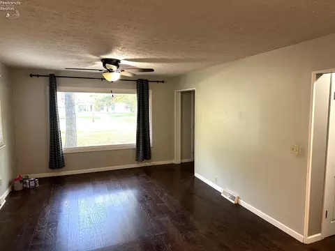 411 Lakeshore Dr, Willard, OH 44890 photo 12